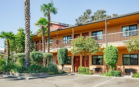 Adelaide Inn